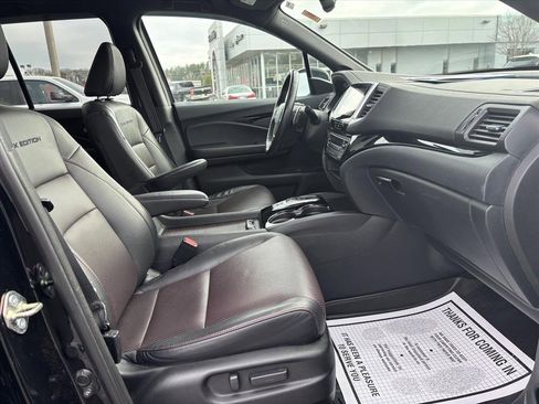 Used 2020 Honda Ridgeline Black Edition image 14