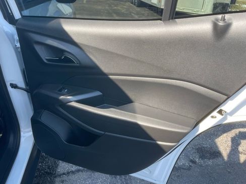 New 2026 Chevrolet Trax RS w/ Sunroof Package image 27