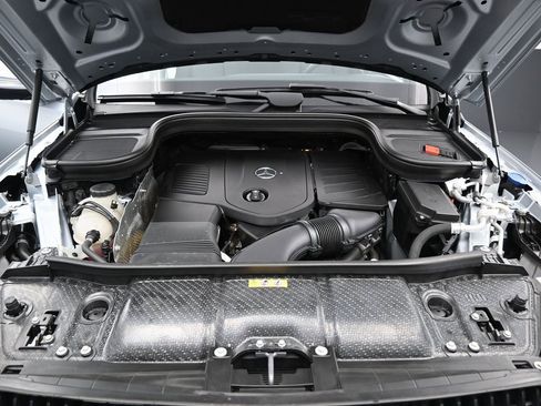 Used 2025 Mercedes-Benz GLE 450e 4MATIC w/ Winter Package image 42