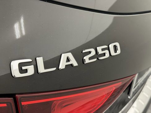 Certified 2022 Mercedes-Benz GLA 250 4MATIC image 12