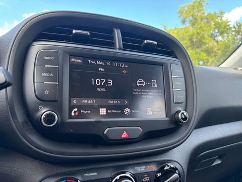 Used 2025 Kia Soul LX w/ LX Technology Package FWD image 20