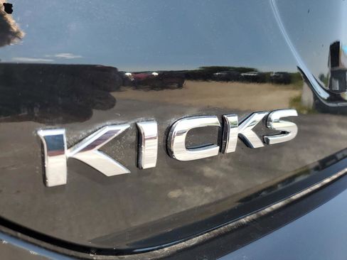 New 2025 Nissan Kicks Play S image 29