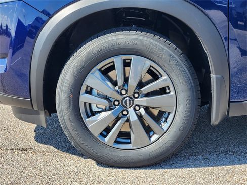 New 2025 Nissan Pathfinder SV w/ Black Appearance Package image 7