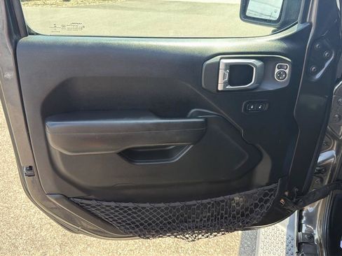 Used 2019 Jeep Wrangler Unlimited Sport S AWD/4WD image 8