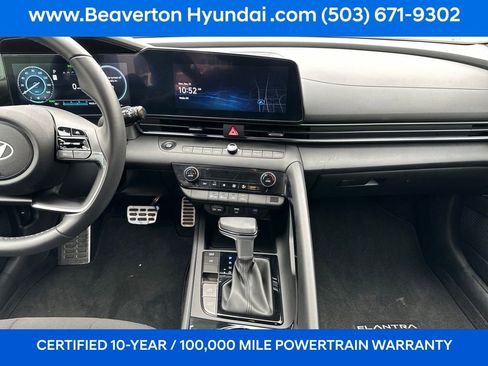 Certified 2025 Hyundai Elantra SEL image 20