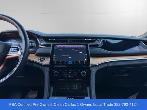 Used 2023 Jeep Grand Cherokee L Summit AWD/4WD image 11
