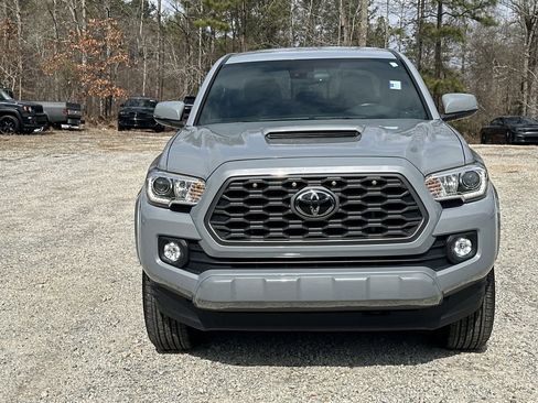 Used 2021 Toyota Tacoma TRD Sport image 8
