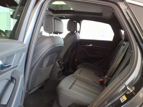 Used 2025 Audi Q5 2.0T Premium Plus w/ Premium Plus Package image 16