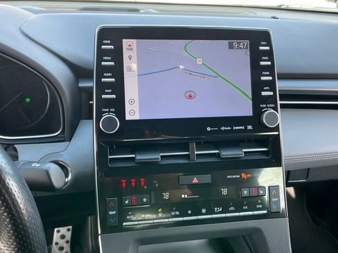 Used 2019 Toyota Avalon Touring w/ Advanced Safety Package image 16