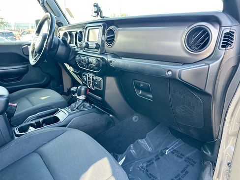 Used 2020 Jeep Gladiator Sport w/ Quick Order Package 24S image 28