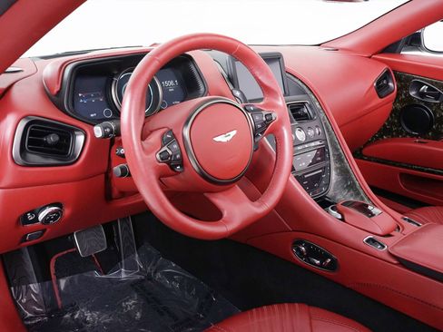 Used 2019 Aston Martin DB11 Volante RWD image 4