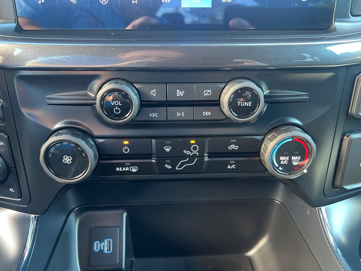 Used 2024 Ford F150 STX AWD/4WD image 24