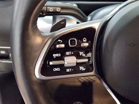 Used 2023 Mercedes-Benz EQB 300 4MATIC image 48