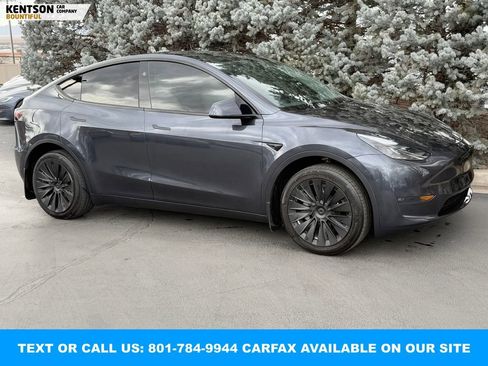 Used 2024 Tesla Model Y Long Range image 12