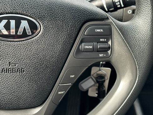 Used 2018 Kia Forte LX image 24