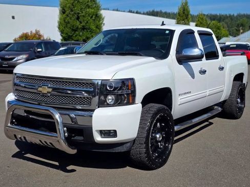 Used 2011 Chevrolet Silverado 1500 LT AWD/4WD image 3