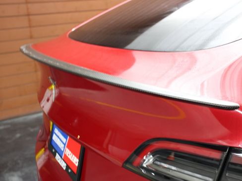 Used 2023 Tesla Model Y Performance image 6