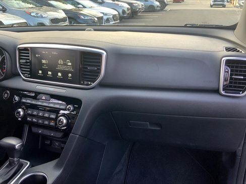 Used 2021 Kia Sportage EX image 17