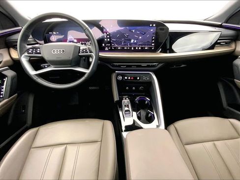 Certified 2025 Audi Q5 Premium Plus w/ Premium Plus AWD/4WD image 12