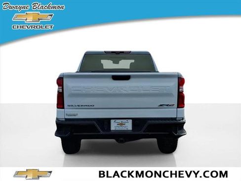 Used 2023 Chevrolet Silverado 1500 ZR2 w/ Technology Package AWD/4WD image 4