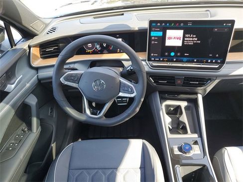 New 2026 Volkswagen Tiguan SEL R-Line image 25