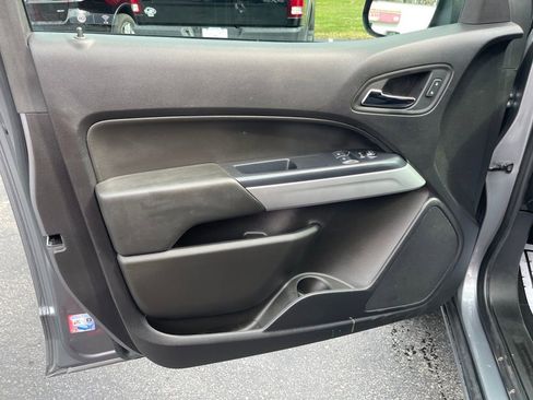 Used 2021 Chevrolet Colorado LT w/ LT Convenience Package image 20