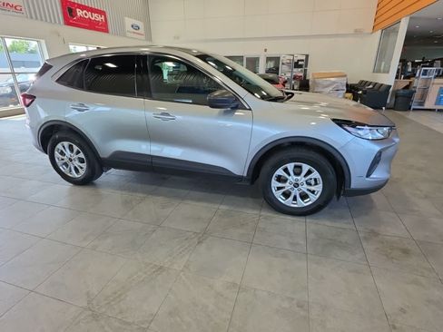 Used 2024 Ford Escape Active AWD/4WD image 6