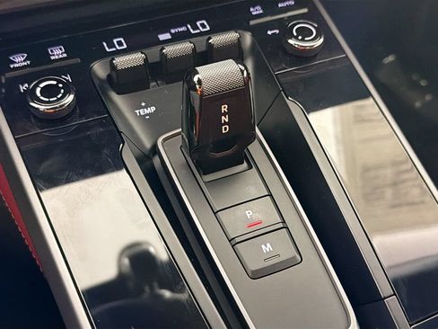 Used 2023 Porsche 911 AWD/4WD image 17