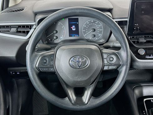 Used 2025 Toyota Corolla LE image 18
