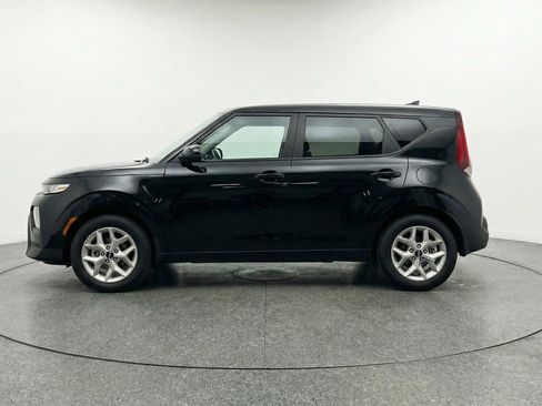Used 2025 Kia Soul LX w/ LX Technology Package FWD image 5