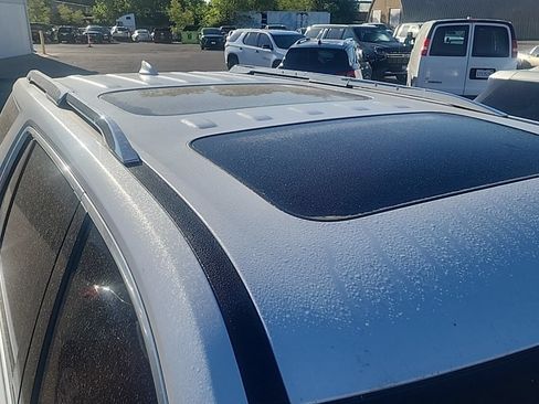Used 2018 Chevrolet Traverse High Country AWD/4WD image 2