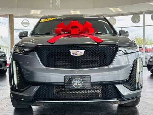 Used 2021 Cadillac XT6 Sport AWD/4WD image 4