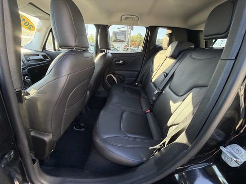 Used 2017 Jeep Renegade Limited AWD/4WD image 11
