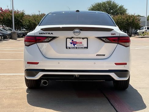 New 2025 Nissan Sentra SR w/ Midnight Edition image 6