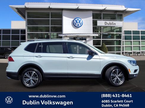 Used 2019 Volkswagen Tiguan SEL w/ 3rd Row Seat Package image 3