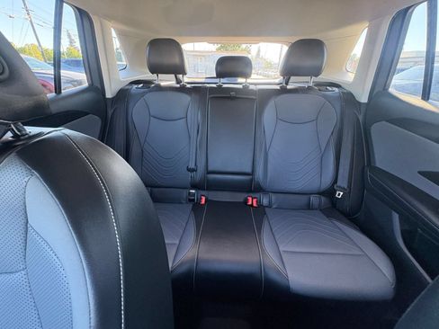 Used 2026 Volkswagen Tiguan SE AWD/4WD image 40