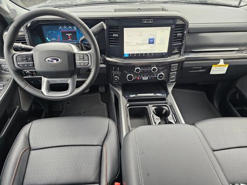 New 2026 Ford F250 Lariat w/ Black Appearance Package AWD/4WD image 10