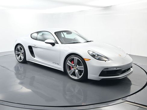 Used 2025 Porsche 718 Cayman GT4 image 17