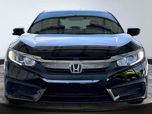 Used 2018 Honda Civic EX image 2
