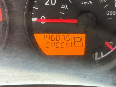 Used 2012 Nissan Frontier S image 10