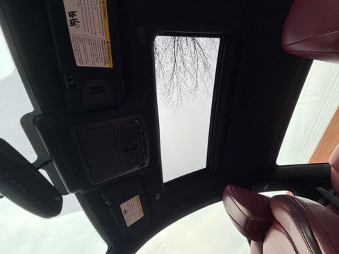 Used 2017 INFINITI Q60 Red Sport 400 image 31