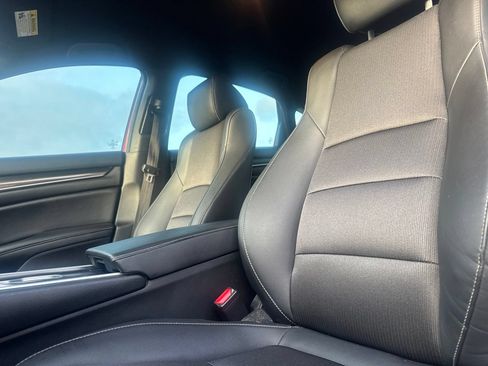 Used 2022 Honda Accord Sport image 36
