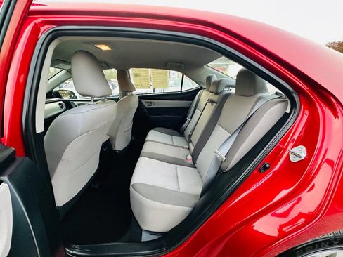 Used 2017 Toyota Corolla LE w/ Carpet Mat Package (TMS) image 18