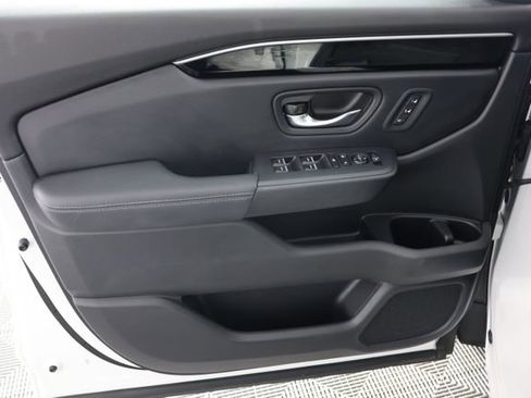 Used 2023 Honda Pilot Touring image 28