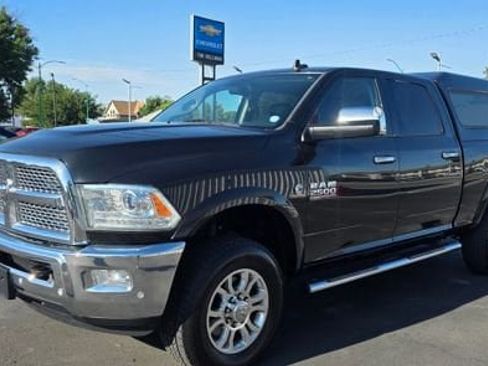 Used 2018 RAM 2500 Laramie AWD/4WD image 3