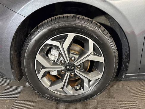 Used 2020 Kia Forte LXS image 28