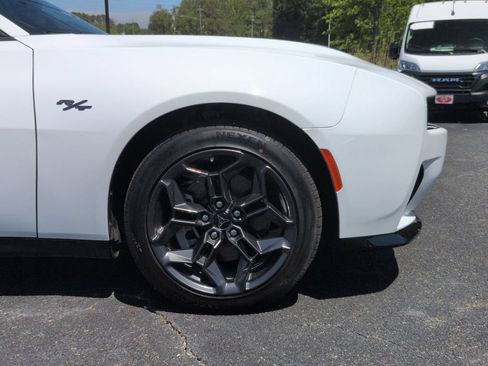 New 2026 Dodge Charger R/T w/ Blacktop Package AWD/4WD image 9