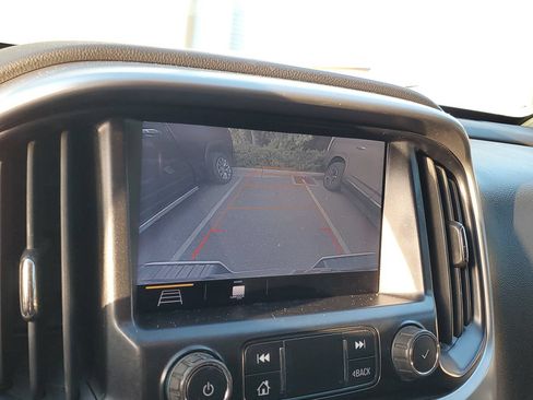 Used 2020 Chevrolet Colorado LT RWD image 22