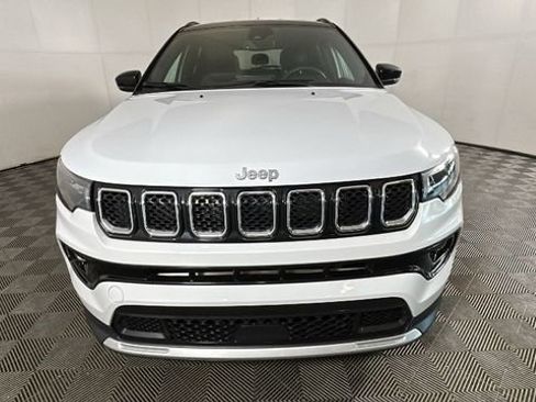 Used 2023 Jeep Compass Limited w/ Elite Group AWD/4WD image 8