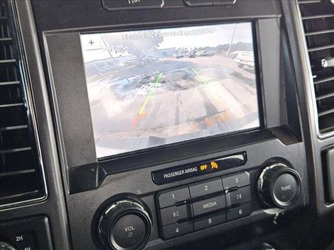 Used 2019 Ford F150 XLT image 12